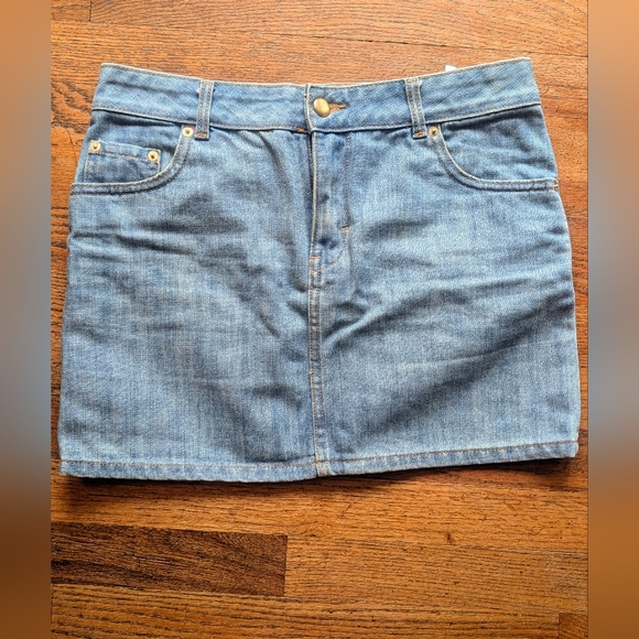 H&M Classic Blue Denim Mini Skirt, Size 6 - Picture 1 of 4